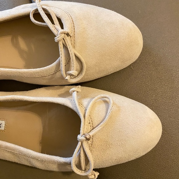 Manolo Blahnik Veralli Suede Ballet Flats Size 37/7 . - Picture 2 of 12